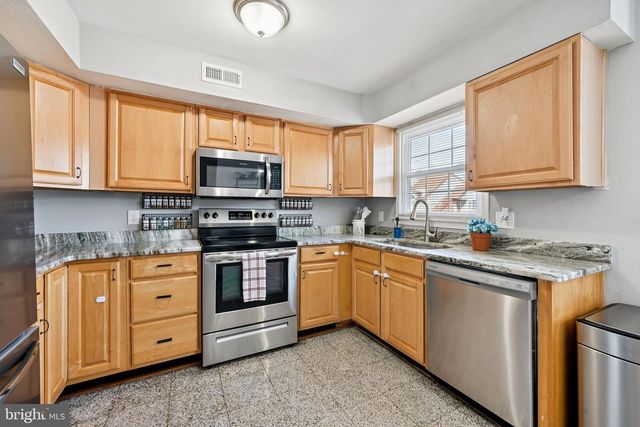 1142 CHANTICLEER, Cherry Hill, NJ 08003