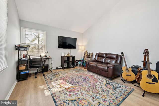 1142 CHANTICLEER, Cherry Hill, NJ 08003