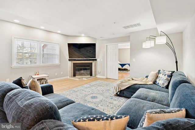 1142 CHANTICLEER, Cherry Hill, NJ 08003