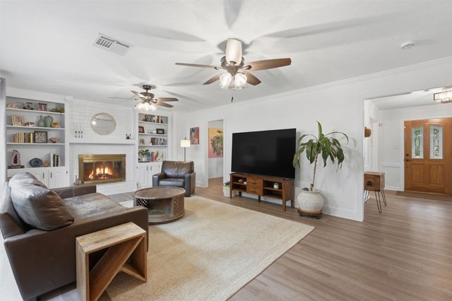 6126 Hickorycrest Drive, Spring, TX 77389