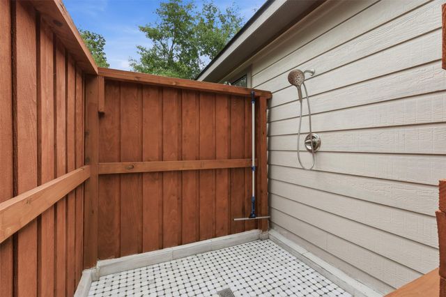 6126 Hickorycrest Drive, Spring, TX 77389