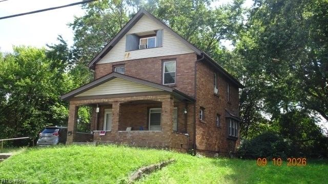 1194 Laird, Akron, OH 44320