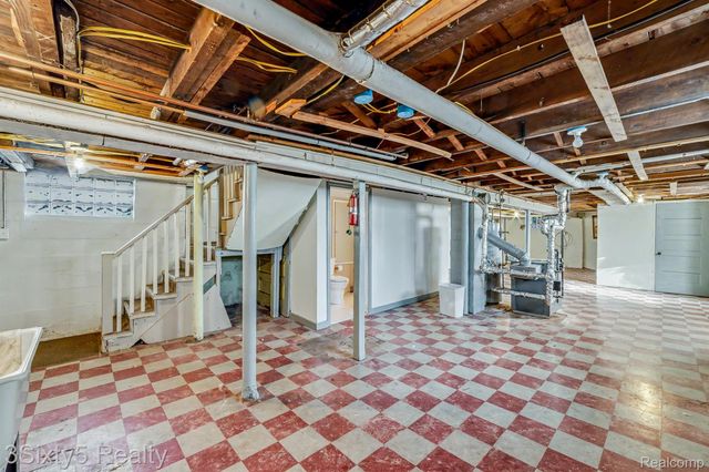 447 Walnut Street, Wyandotte, MI 48192