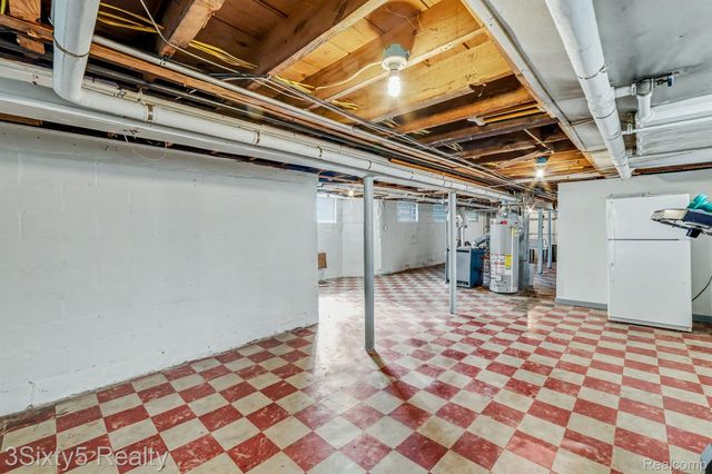 447 Walnut Street, Wyandotte, MI 48192
