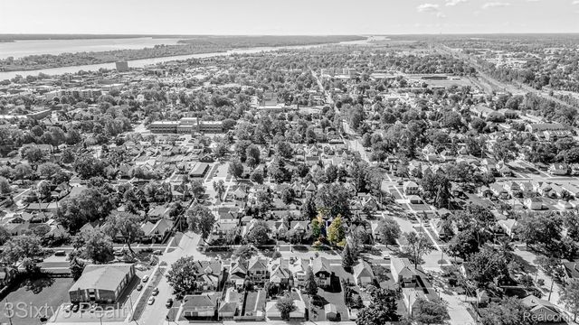 447 Walnut Street, Wyandotte, MI 48192