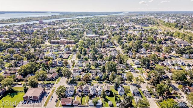 447 Walnut Street, Wyandotte, MI 48192