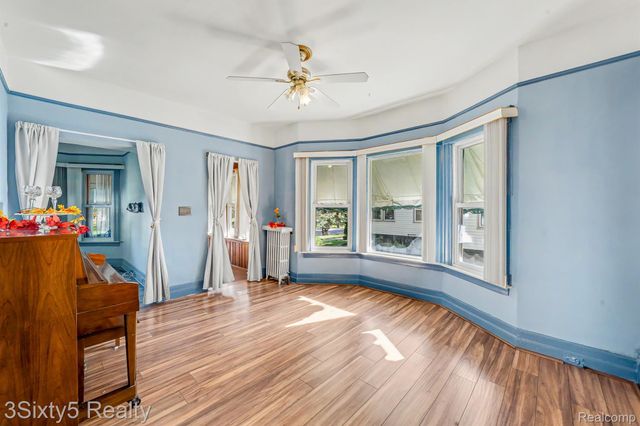 447 Walnut Street, Wyandotte, MI 48192