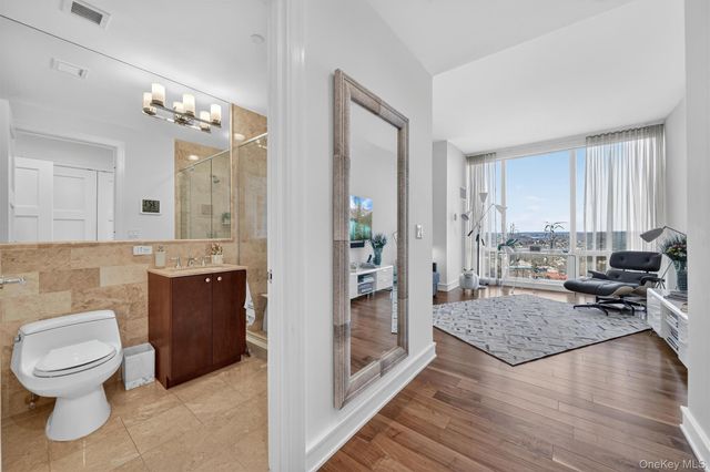 5 Renaissance Square PH6C, White Plains, NY 10601