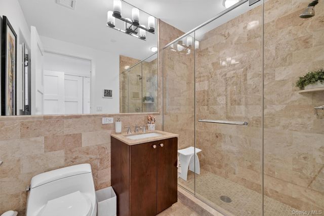5 Renaissance Square PH6C, White Plains, NY 10601