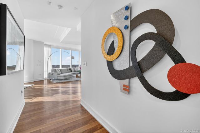 5 Renaissance Square PH6C, White Plains, NY 10601