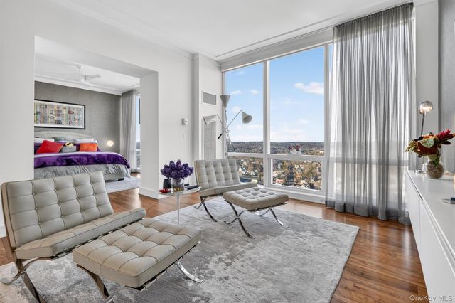 5 Renaissance Square PH6C, White Plains, NY 10601