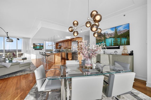 5 Renaissance Square PH6C, White Plains, NY 10601