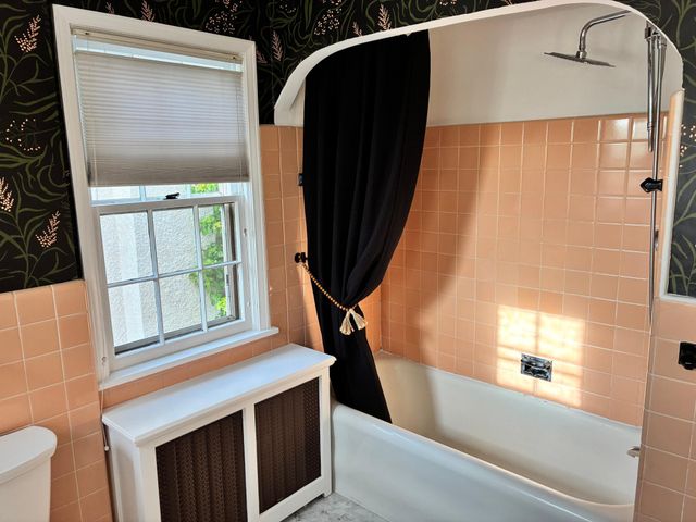 5140 Queen Avenue S, Minneapolis, MN 55410