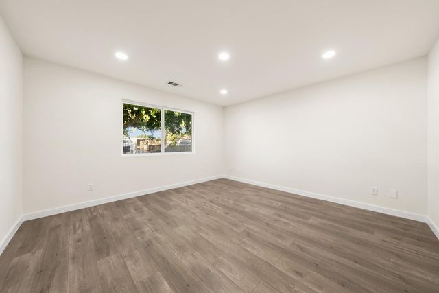 3919 Huron St, Sacramento, CA 95838