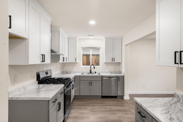 3919 Huron St, Sacramento, CA 95838