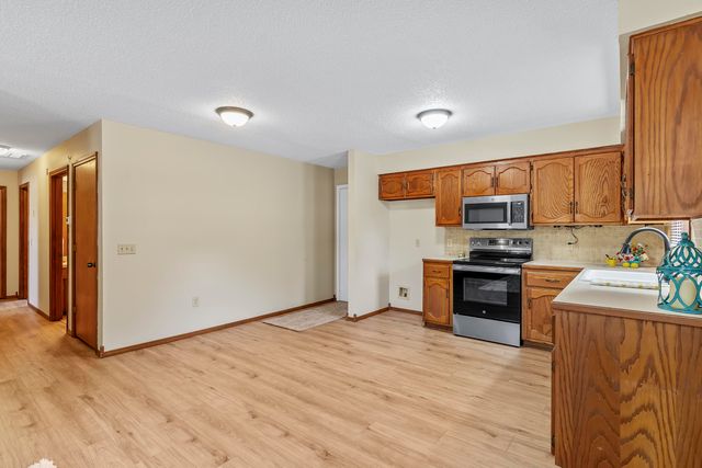 400 E Elm Street, Nixa, MO 65714