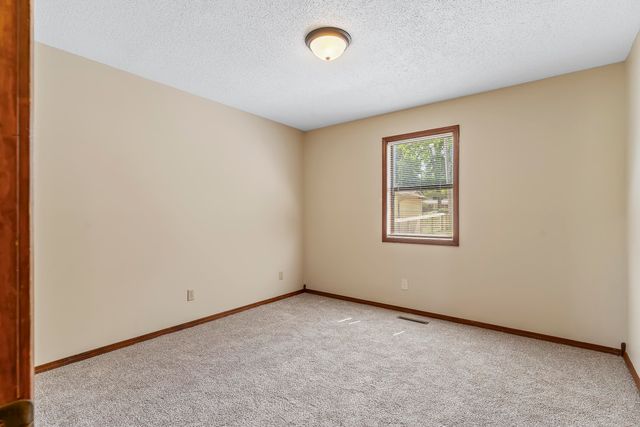 400 E Elm Street, Nixa, MO 65714
