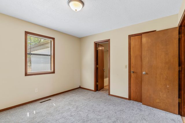 400 E Elm Street, Nixa, MO 65714