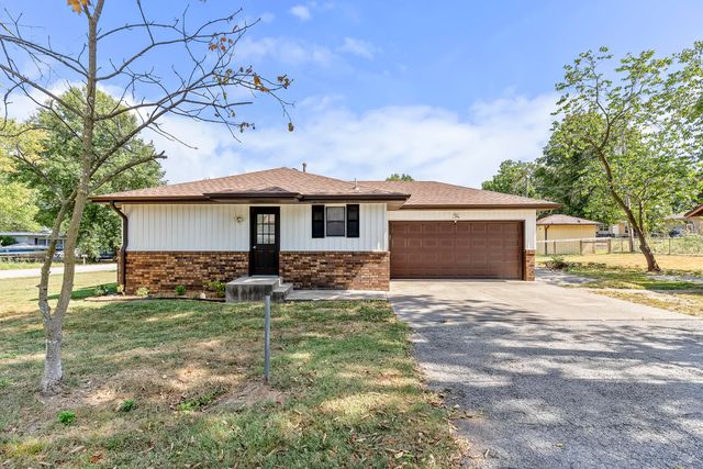 400 E Elm Street, Nixa, MO 65714