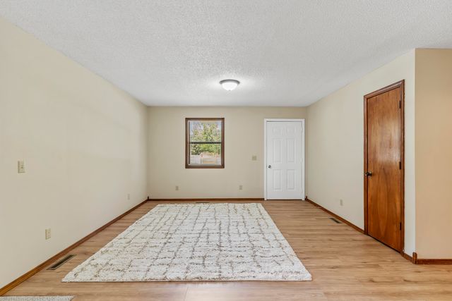 400 E Elm Street, Nixa, MO 65714