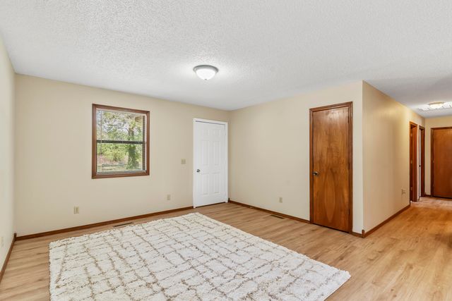 400 E Elm Street, Nixa, MO 65714