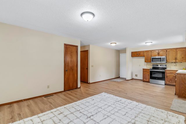 400 E Elm Street, Nixa, MO 65714