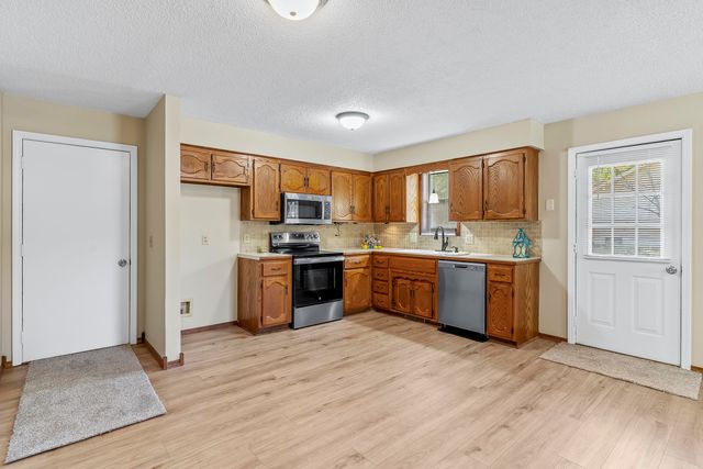 400 E Elm Street, Nixa, MO 65714