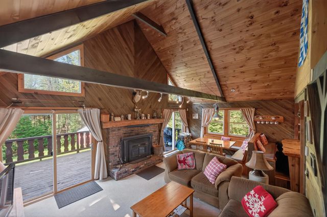 48 Upper Highlands Loop, Dover, VT 05356