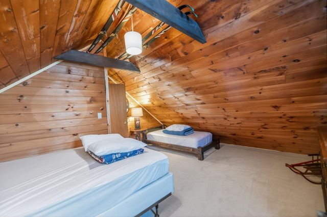 48 Upper Highlands Loop, Dover, VT 05356