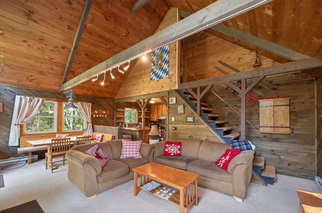 48 Upper Highlands Loop, Dover, VT 05356