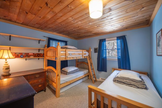 48 Upper Highlands Loop, Dover, VT 05356