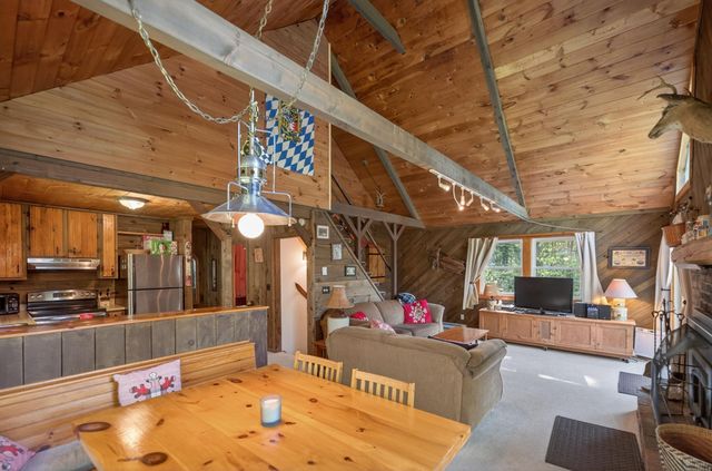 48 Upper Highlands Loop, Dover, VT 05356