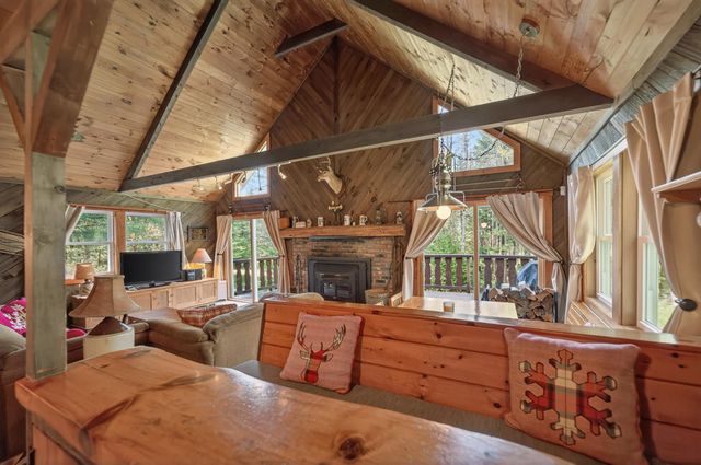 48 Upper Highlands Loop, Dover, VT 05356