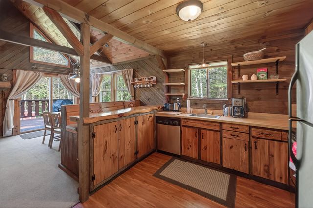 48 Upper Highlands Loop, Dover, VT 05356