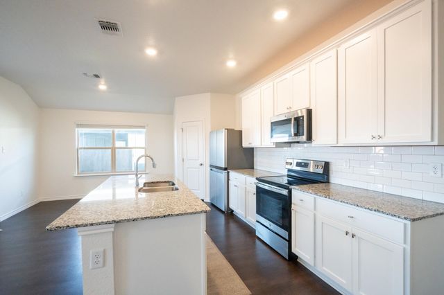 608 Double Vision RD, Jarrell, TX 76537