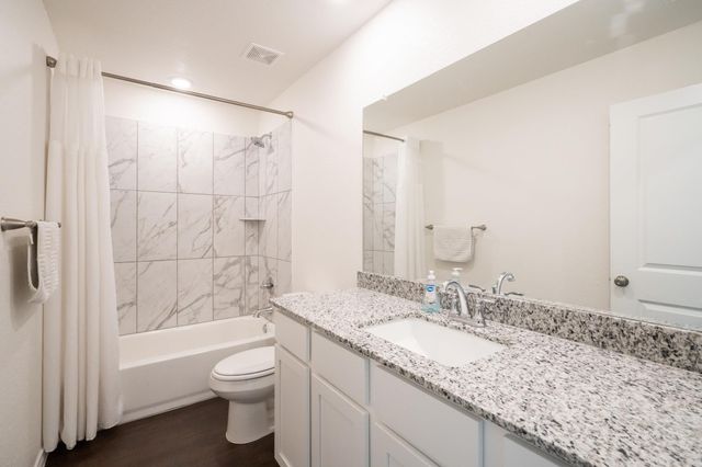 608 Double Vision RD, Jarrell, TX 76537