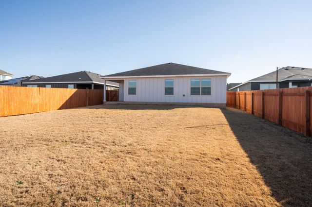 608 Double Vision RD, Jarrell, TX 76537