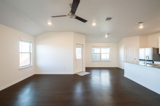 608 Double Vision RD, Jarrell, TX 76537