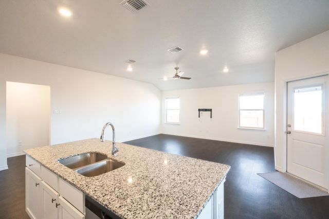 608 Double Vision RD, Jarrell, TX 76537