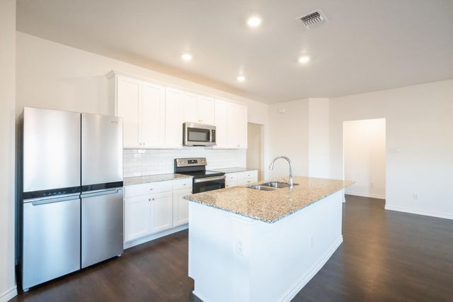 608 Double Vision RD, Jarrell, TX 76537