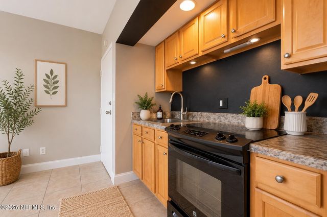 311 W ASHLEY Street 806, Jacksonville, FL 32202
