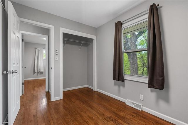 904 E Golf Hill Drive, Excelsior Springs, MO 64024