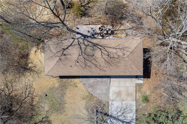 904 E Golf Hill Drive, Excelsior Springs, MO 64024