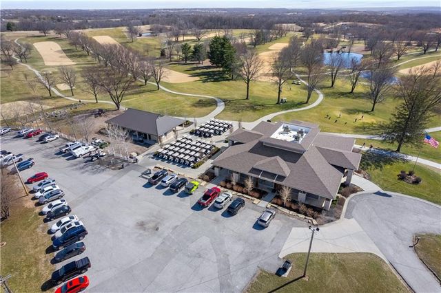 904 E Golf Hill Drive, Excelsior Springs, MO 64024