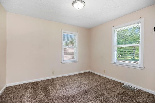 1540 N Noland Road, Independence, MO 64050