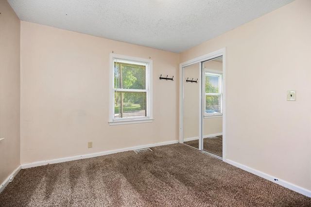 1540 N Noland Road, Independence, MO 64050