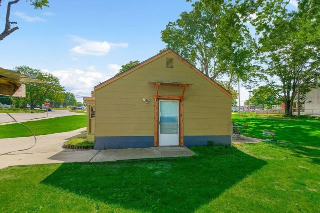 1540 N Noland Road, Independence, MO 64050