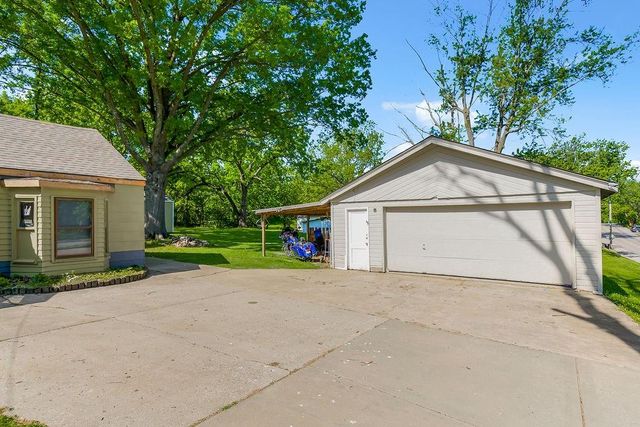 1540 N Noland Road, Independence, MO 64050