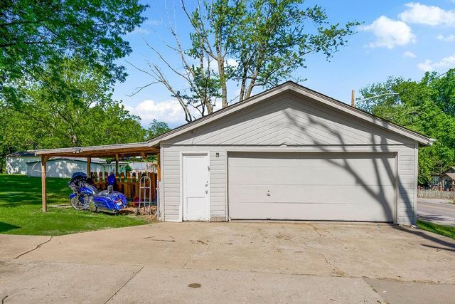 1540 N Noland Road, Independence, MO 64050