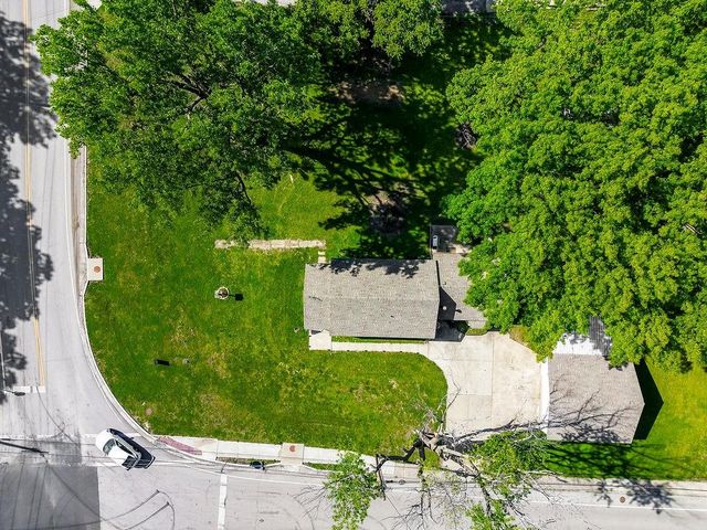 1540 N Noland Road, Independence, MO 64050
